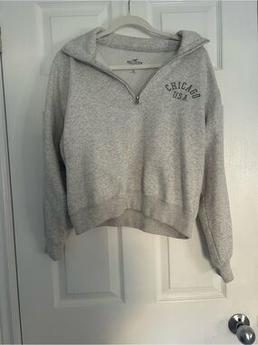 Hollister Light Gray Chicago U.S.A. Half-Zip Pullover Hoodie